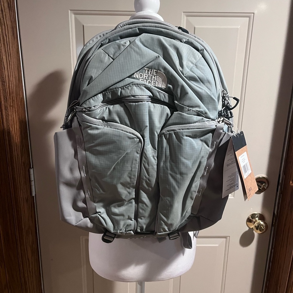 The North Face Surge Luxe Gray/mint Backpack 31L Laptop Travel Bag NWT - Picture 7 of 8